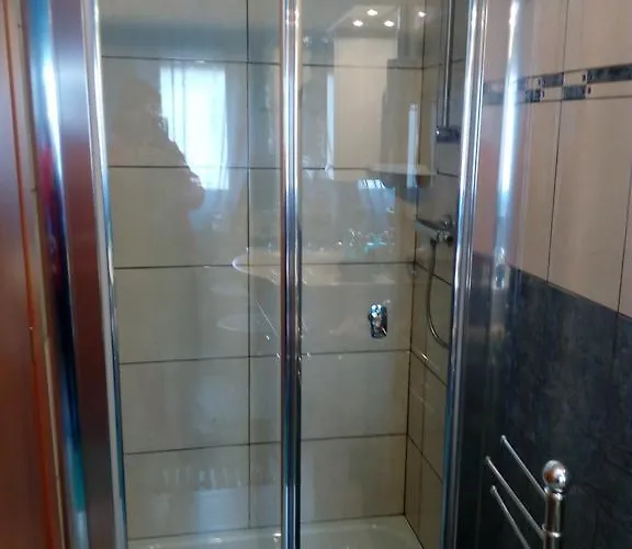 לינה וארוחת בוקר Da Laura