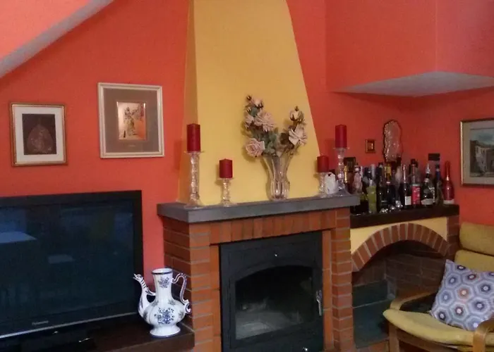 לינה וארוחת בוקר Da Laura